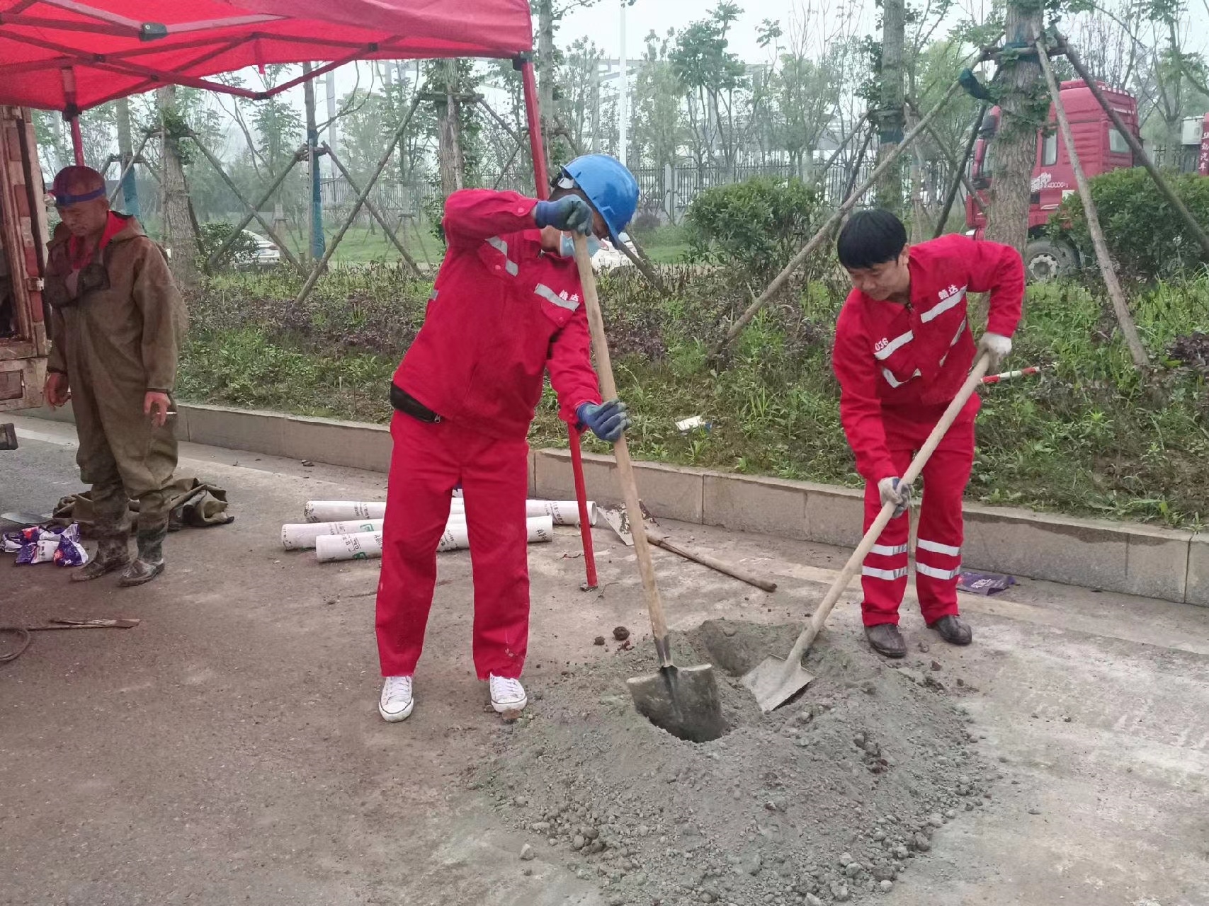 安定管道疏通哪家好】及时进行市政管道清淤